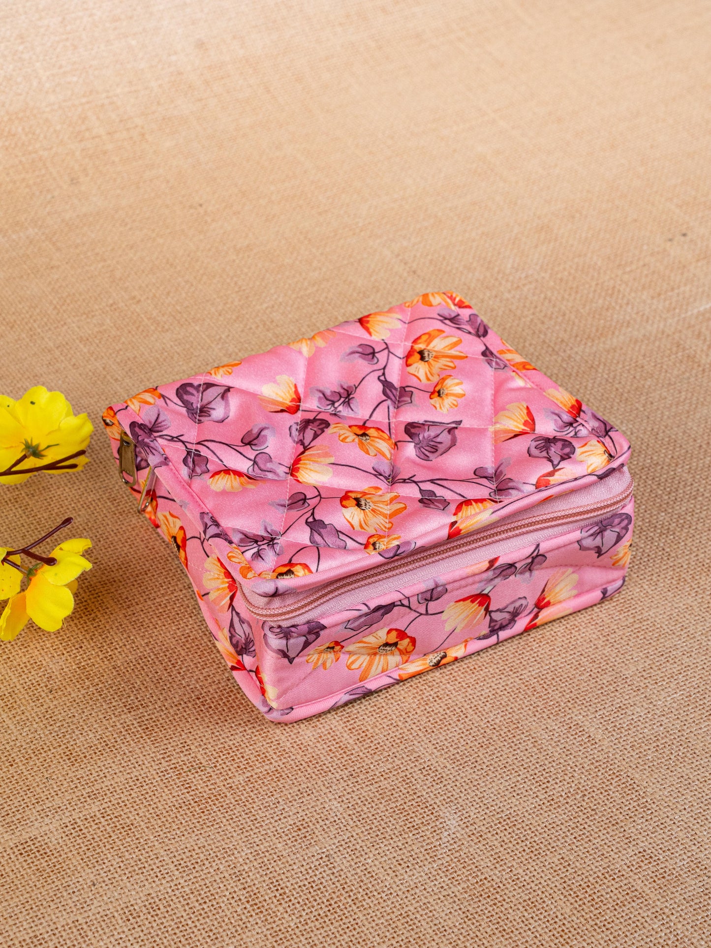Floral Designed Jewel Pouch - WL3151-1