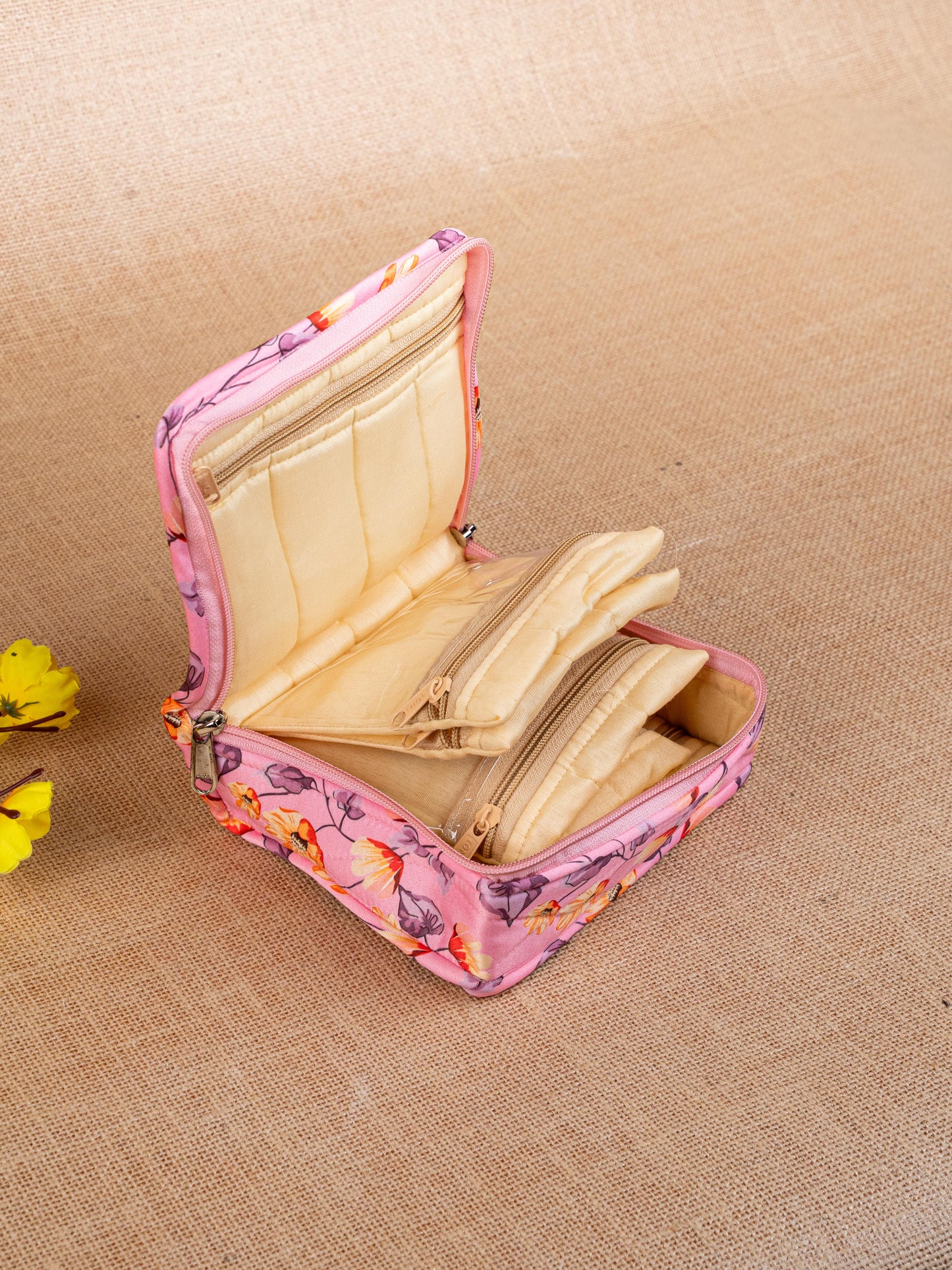 Floral Designed Jewel Pouch - WL3151-1