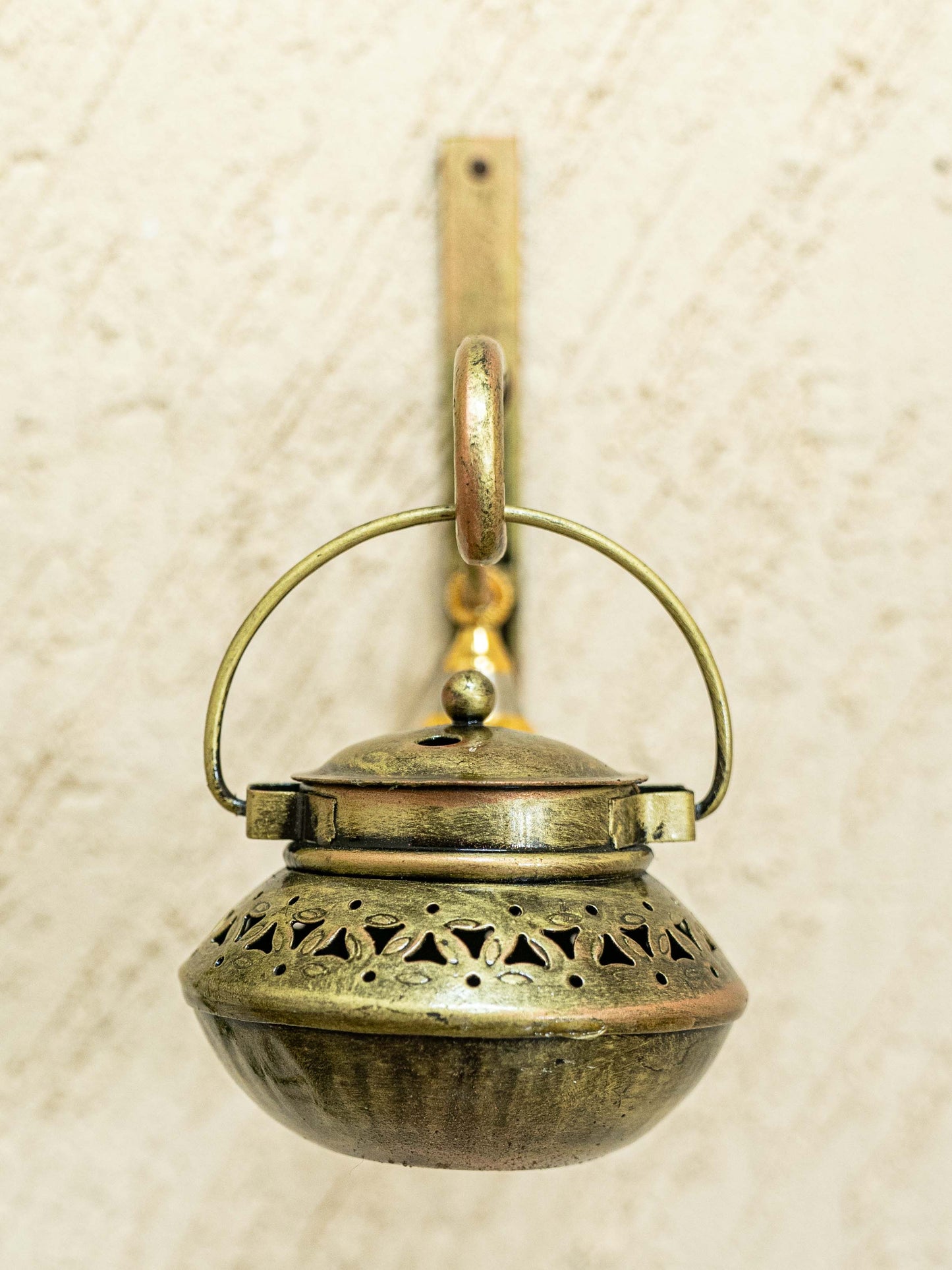 Metal Wall Hanging T Light Holder - WL5171