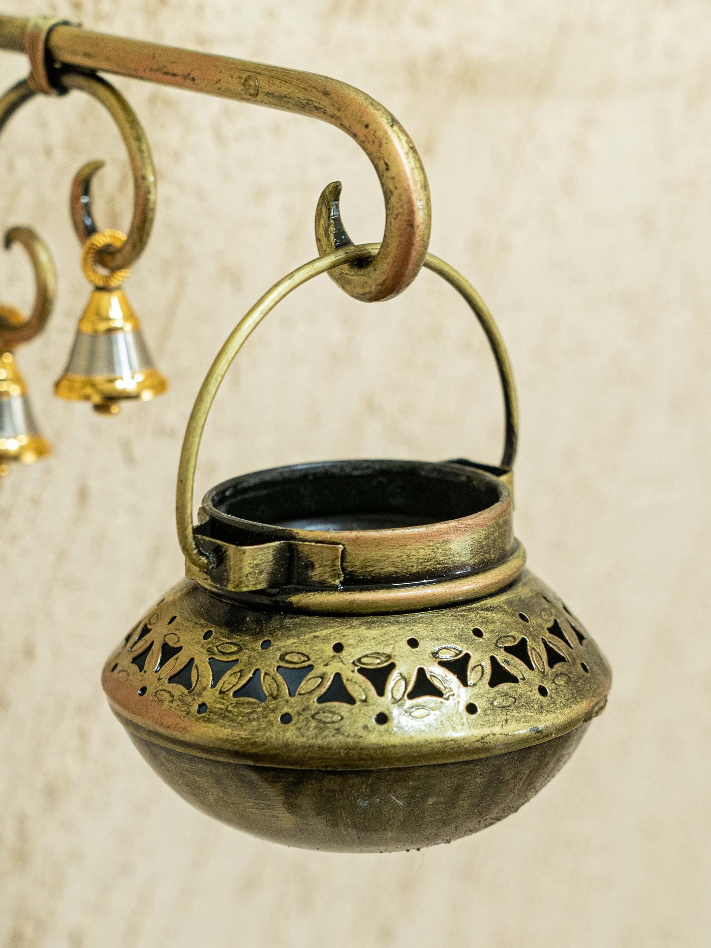 Metal Wall Hanging T Light Holder - WL5171
