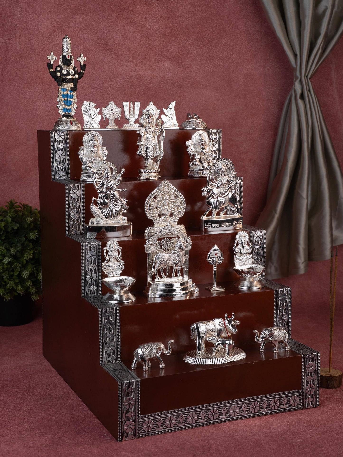 Swarna Golu - Silver Oxidized 5 Step Golu Padi & Zinc Alloy Idols - WL5190-2