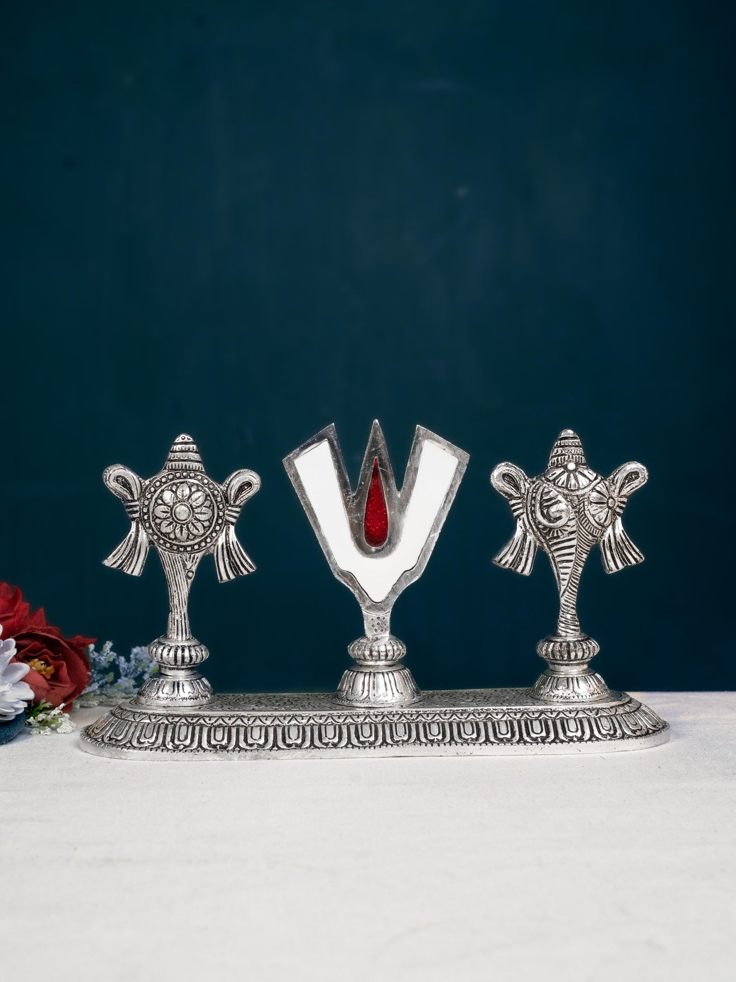White Metal Shankh Chakra Tilak - 5 inch - Silver - WL5191-2