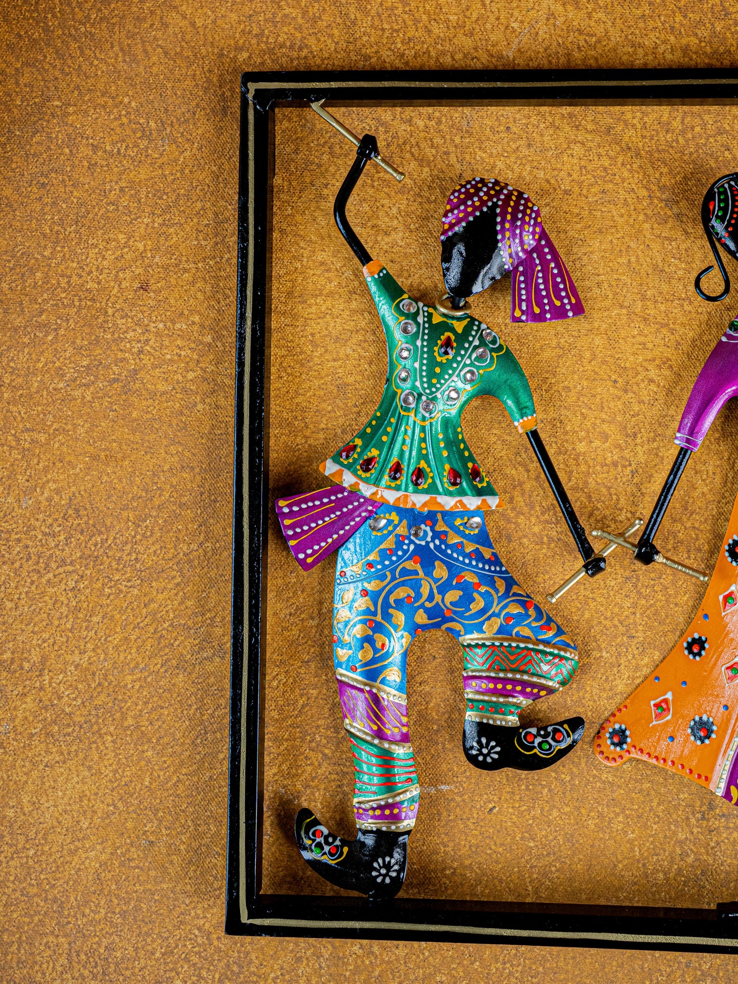 Metal Dandiya Couple Wall Hanging Frame - WL5252