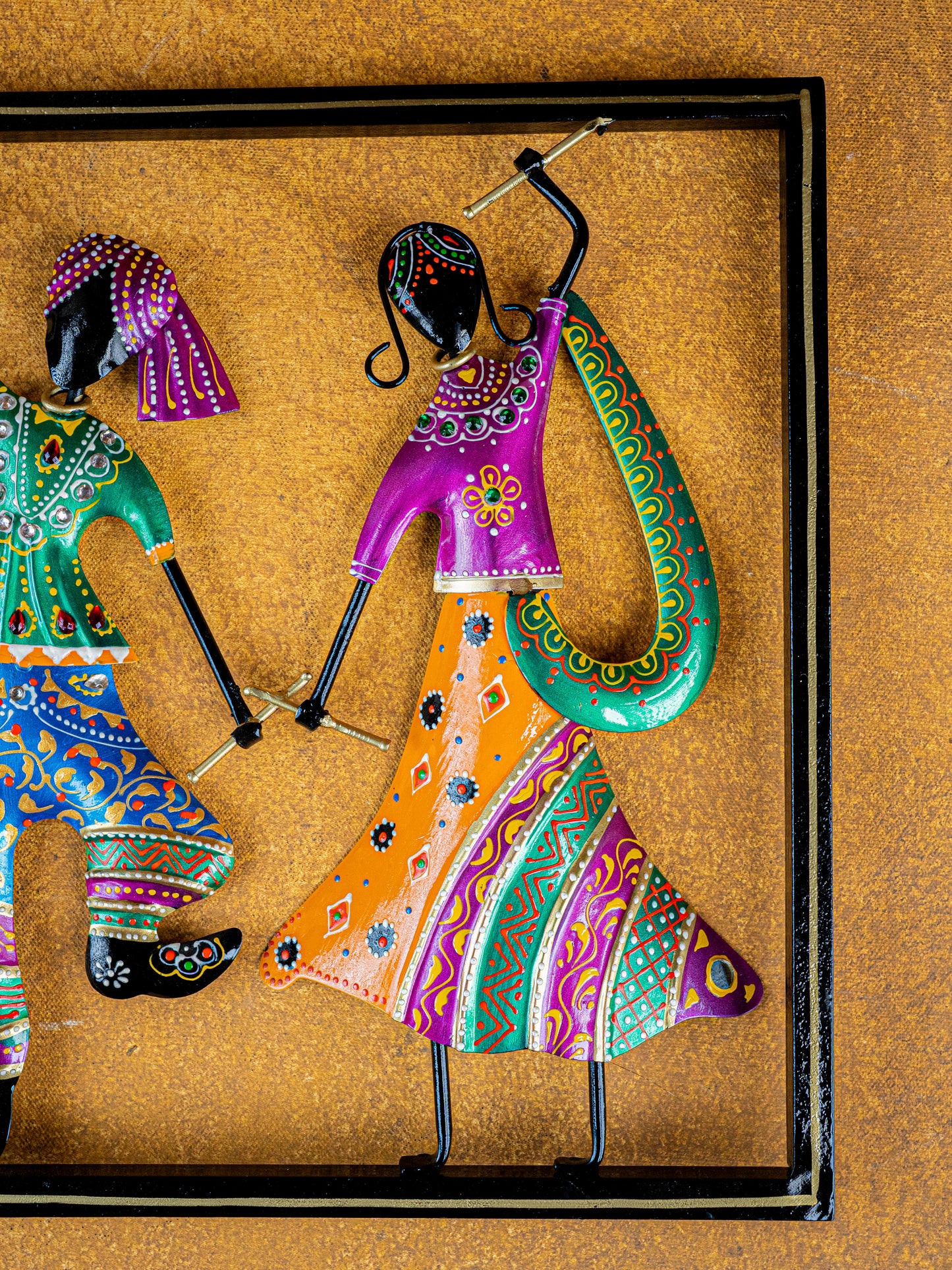 Metal Dandiya Couple Wall Hanging Frame - WL5252