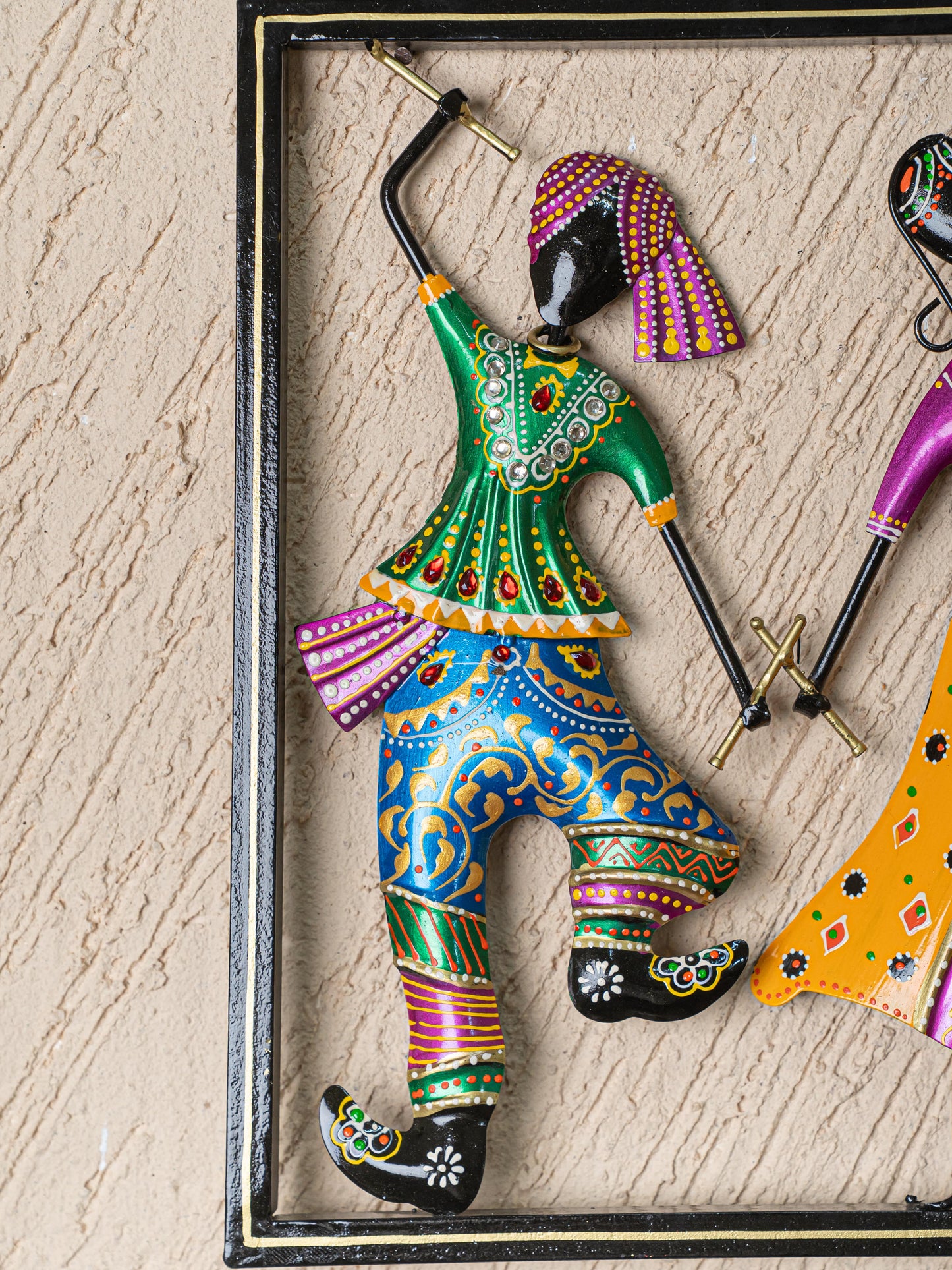 Metal Dandiya Couple Wall Hanging Frame - WL5252