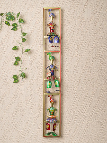 Metal Hanpainted Musician on Frame - WL5259