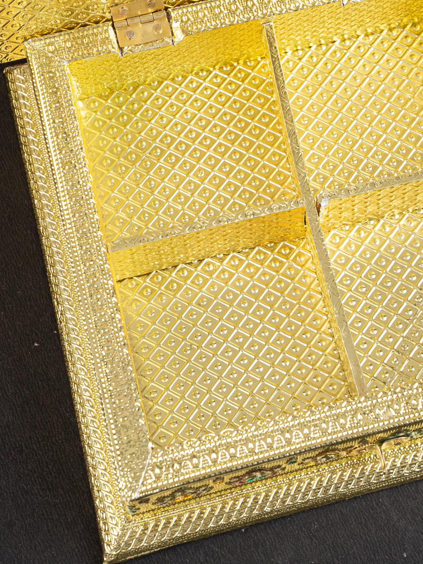 Customized - Meenakari Dry Fruit Box - Gold - 8x8 inch - WL5261