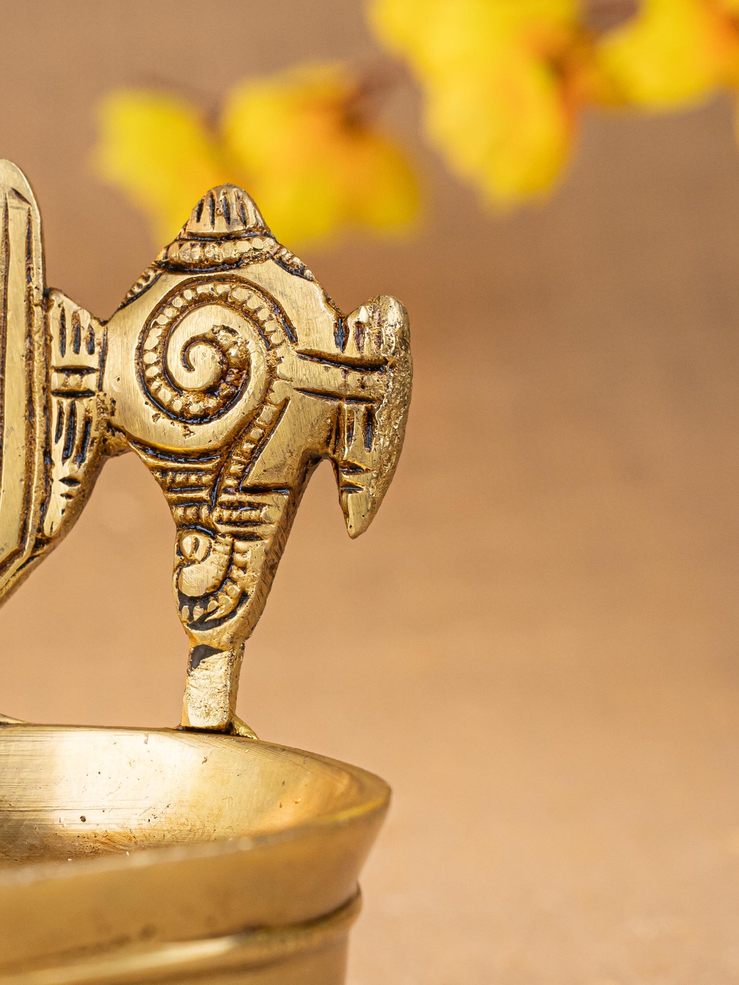 Brass Shanku Chakra Namah with Diya - 5 inch - WL5287