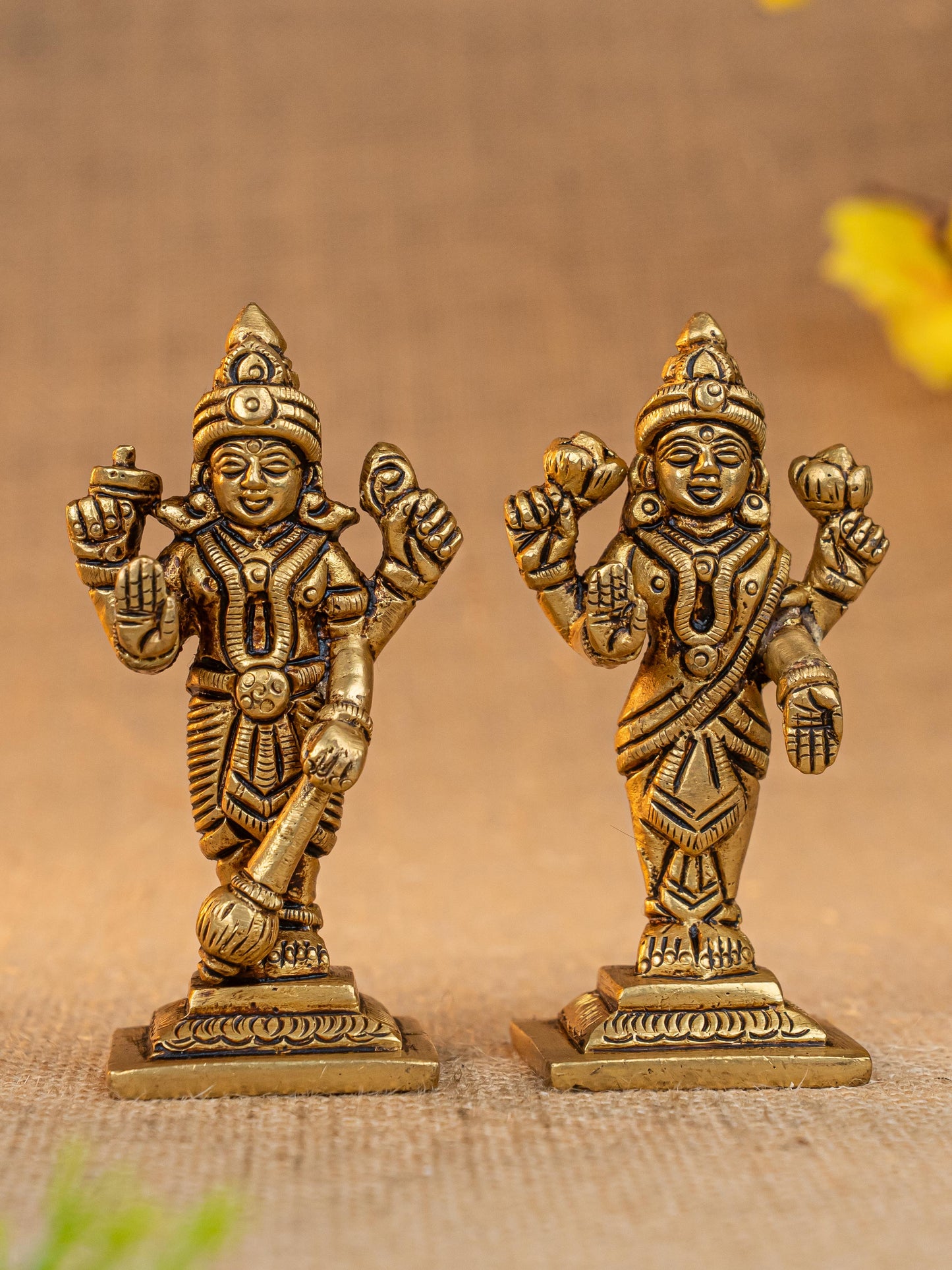 Brass Vishnu Lakshmi Idol - 4 inch - WL5289