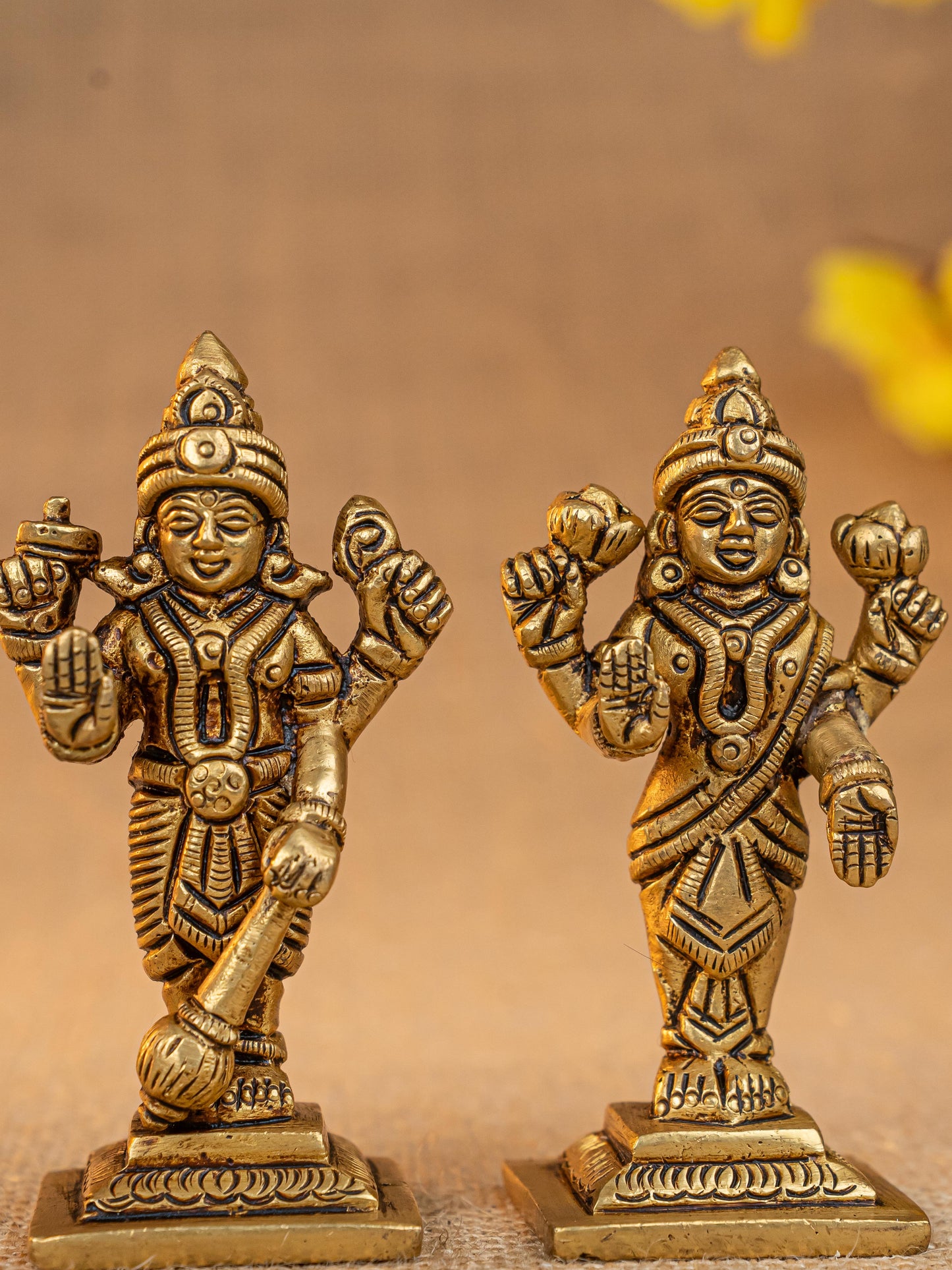 Brass Vishnu Lakshmi Idol - 4 inch - WL5289