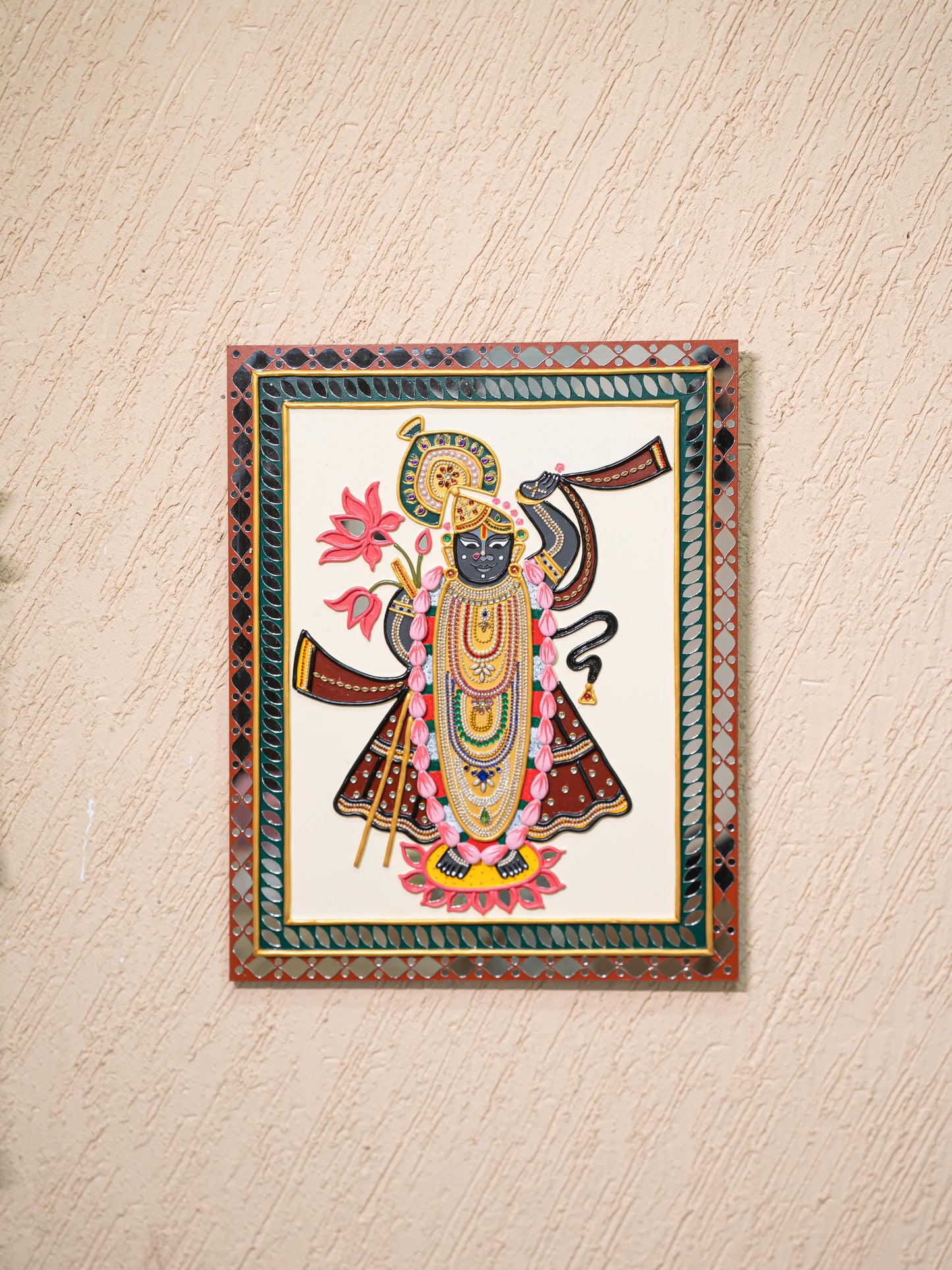 Lippan Art: Shreenathji Hanging Frame - 20 x 16 inch - WL5295