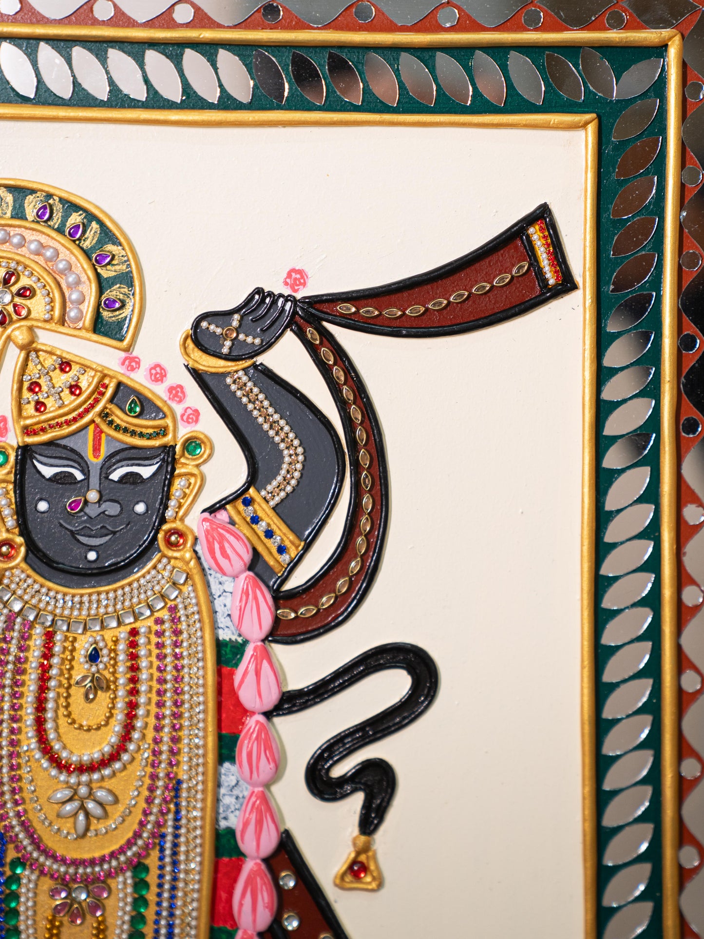 Lippan Art: Shreenathji Hanging Frame - 20 x 16 inch - WL5295