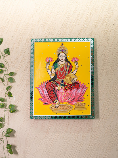 Lippan Art: Lakshmi Hanging Frame - 20 x 16 inch - WL5311
