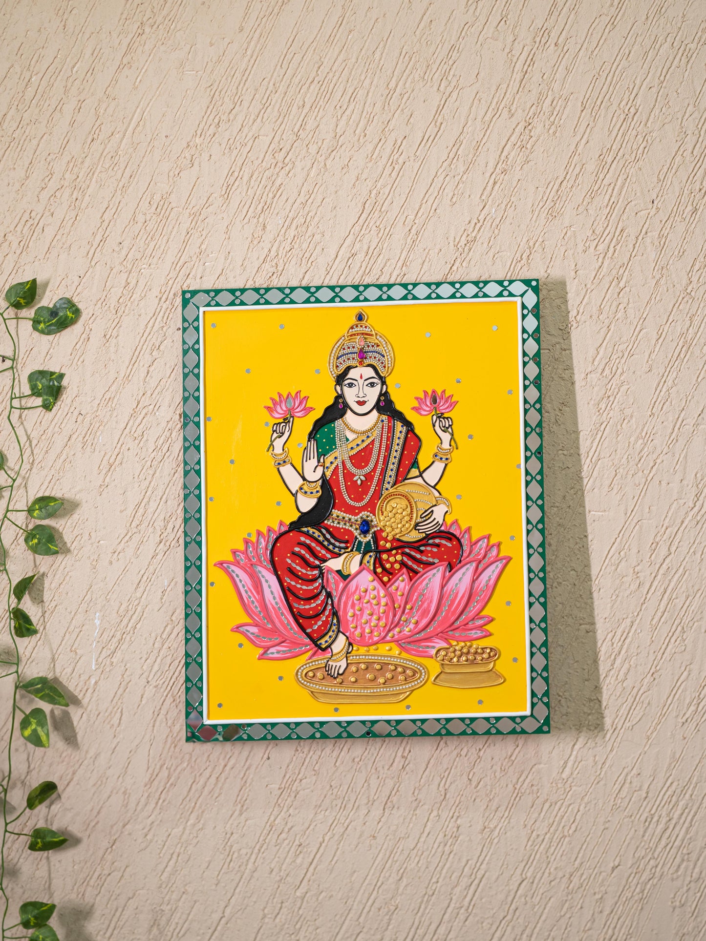 Lippan Art: Lakshmi Hanging Frame - 20 x 16 inch - WL5311
