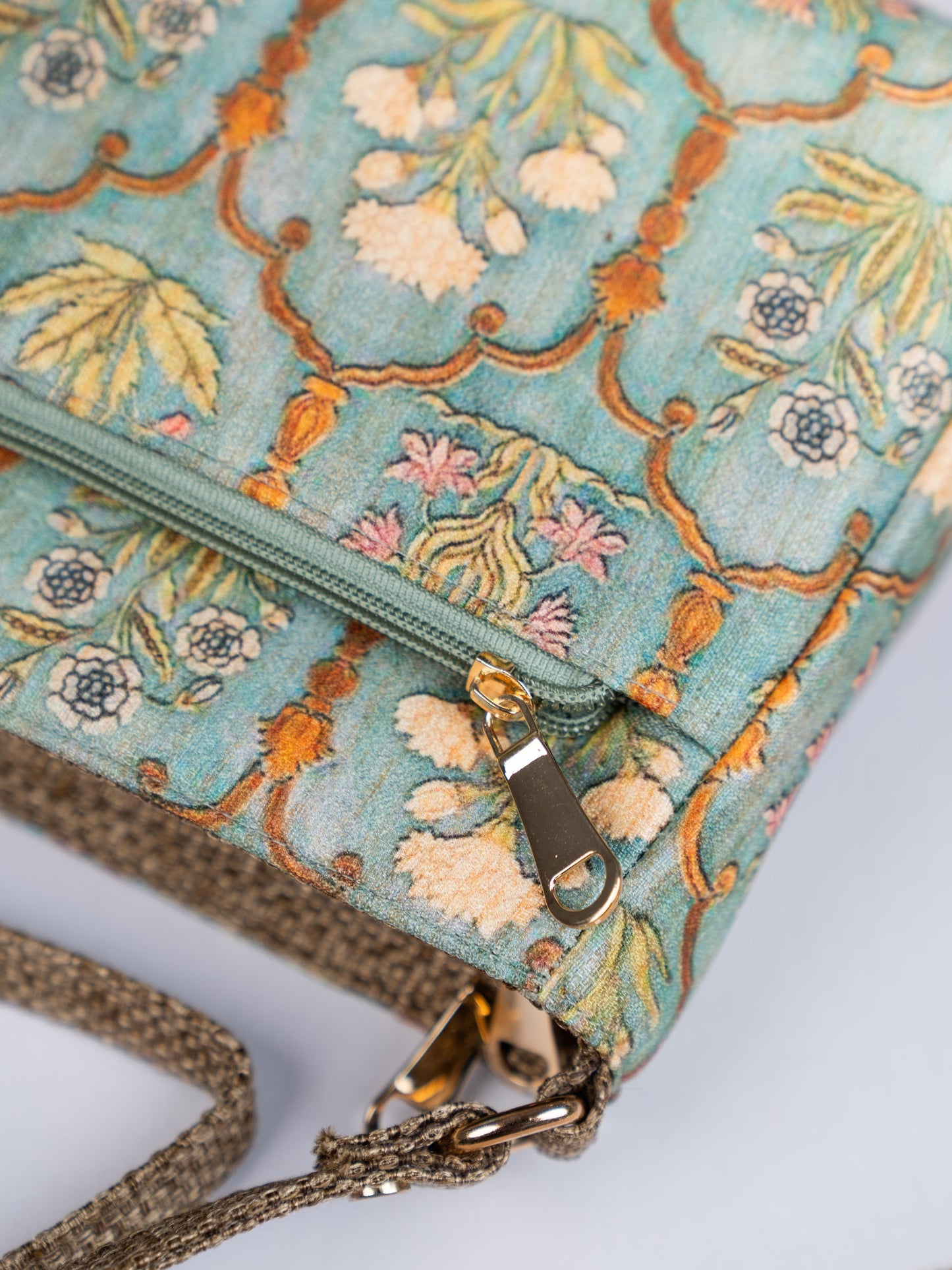 Printed Sling Bag - WL5338