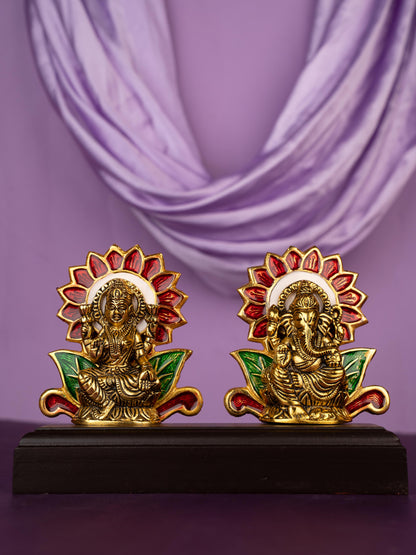 White Metal Lakshmi Ganesha Idol - WL5363