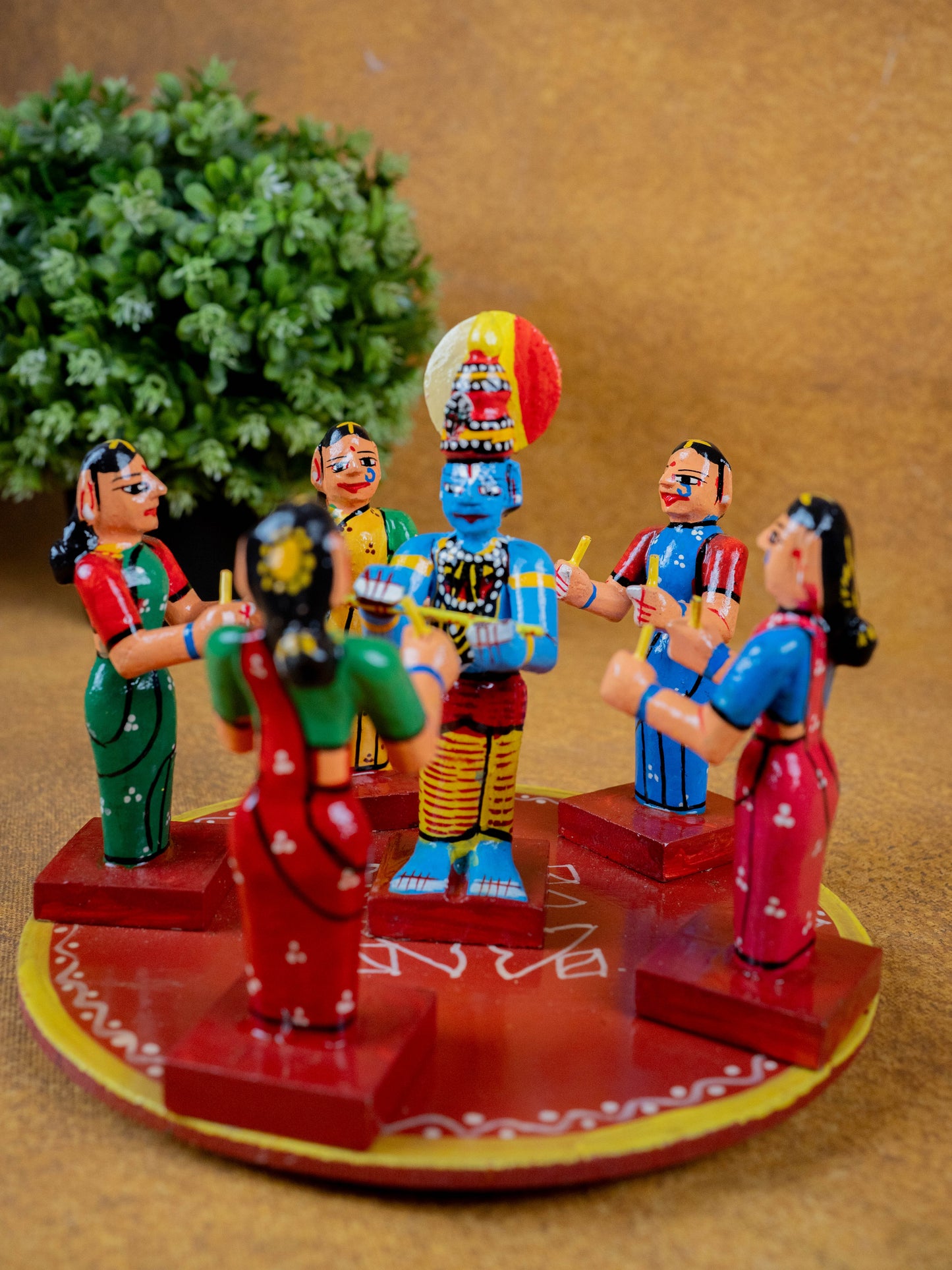 Kondapalli - Kolatam Krishna with Gopikas - 5 inch - WL5432