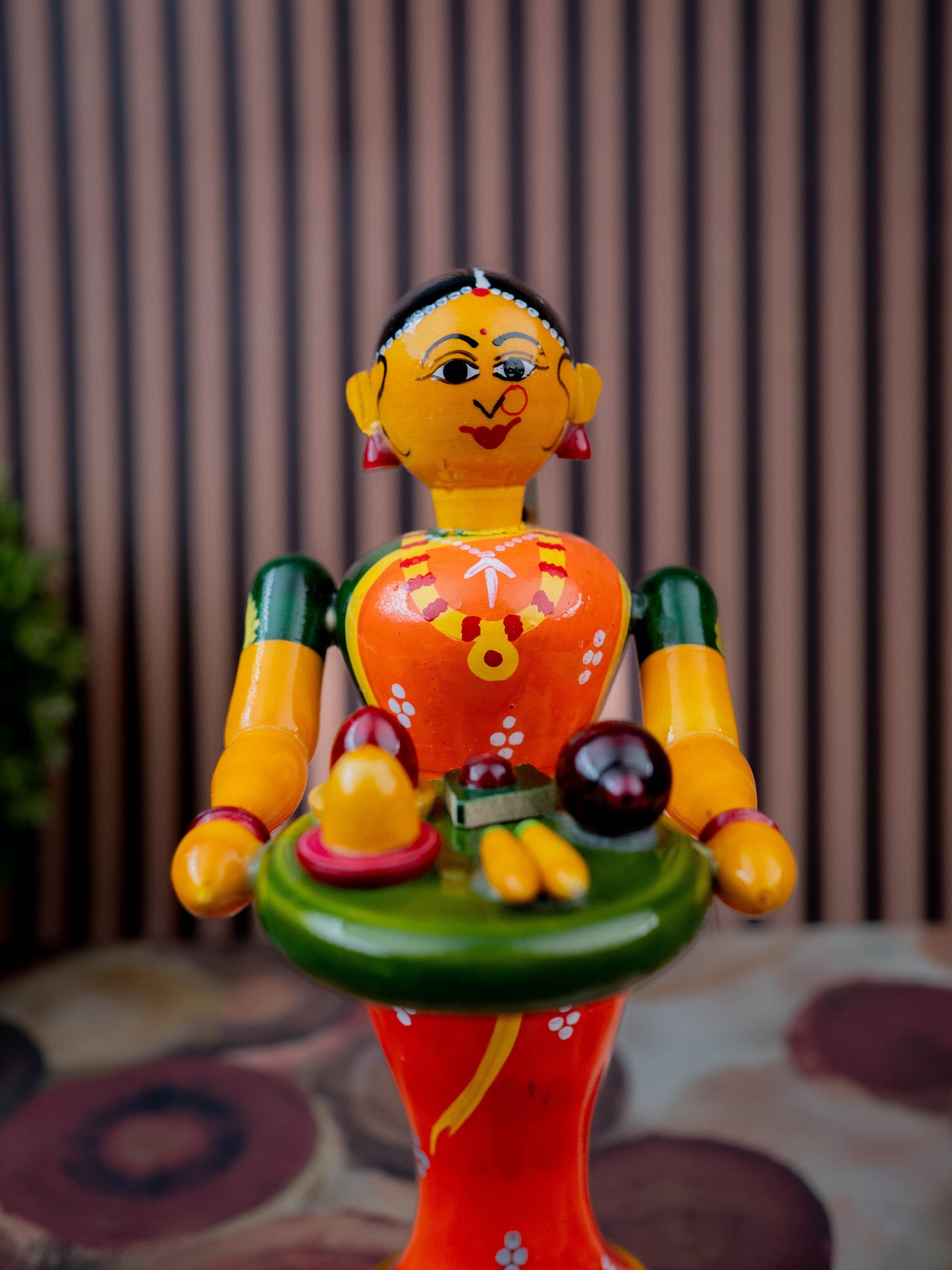 Kondapalli - Welcome Lady with Thambulam - 9 inch - WL5433