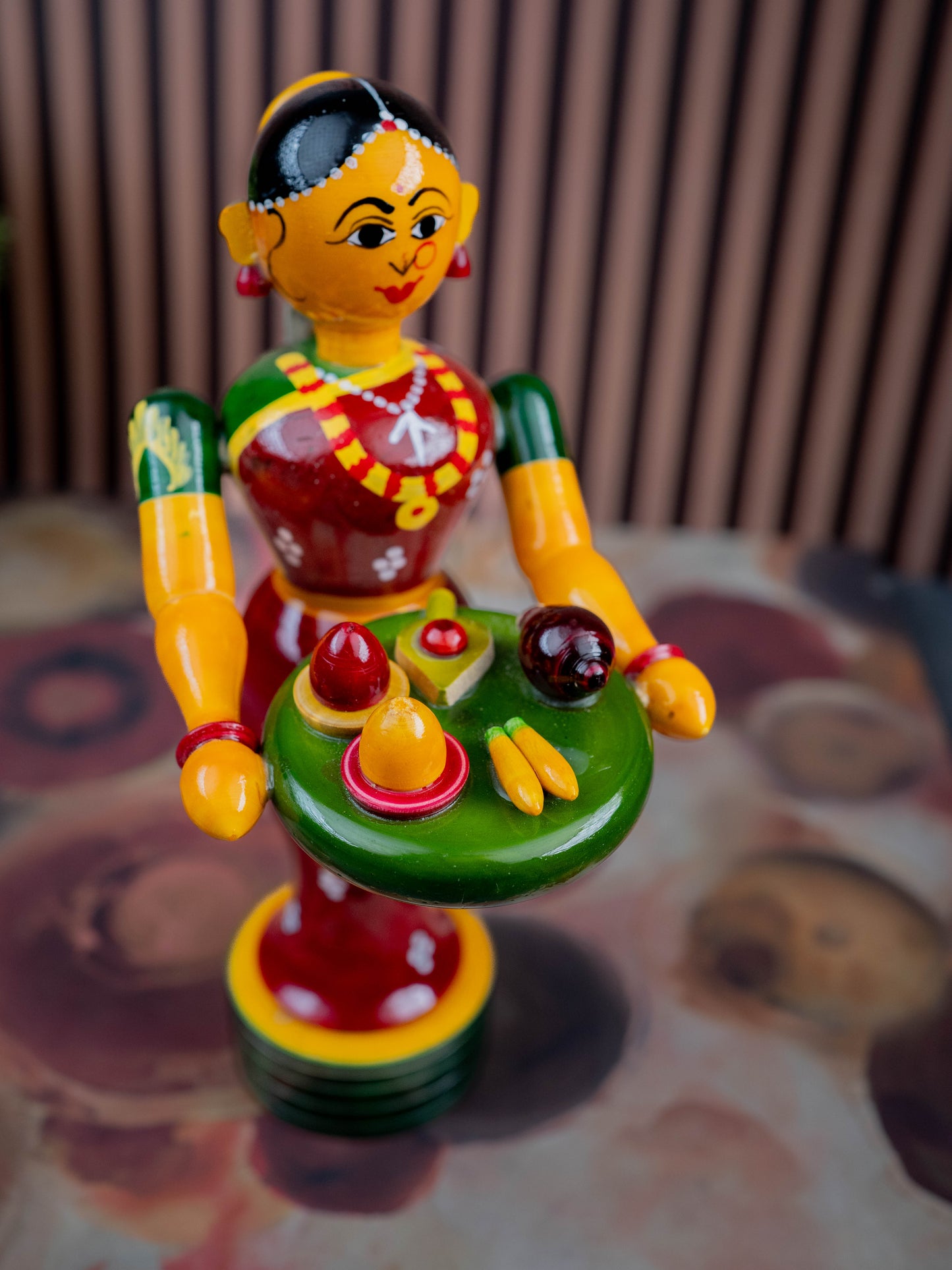 Kondapalli - Welcome Lady with Thambulam - 9 inch - WL5433