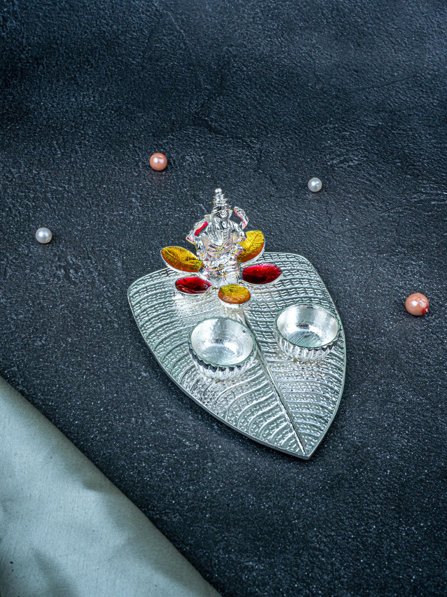 White Metal Ganesha Manjal-Kumkum Holder - Red - WL5438-1
