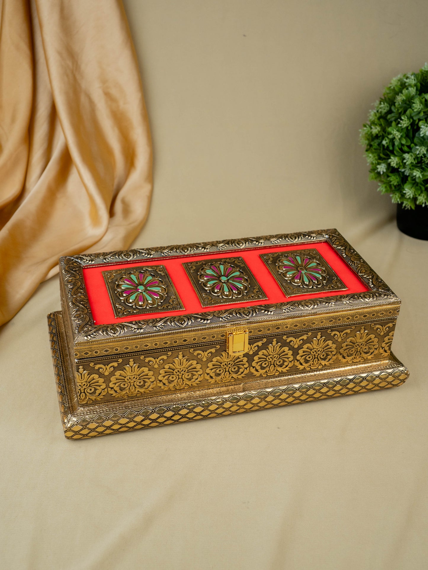 Oxidized 3 Jar Dry Fruit Box - WL5446