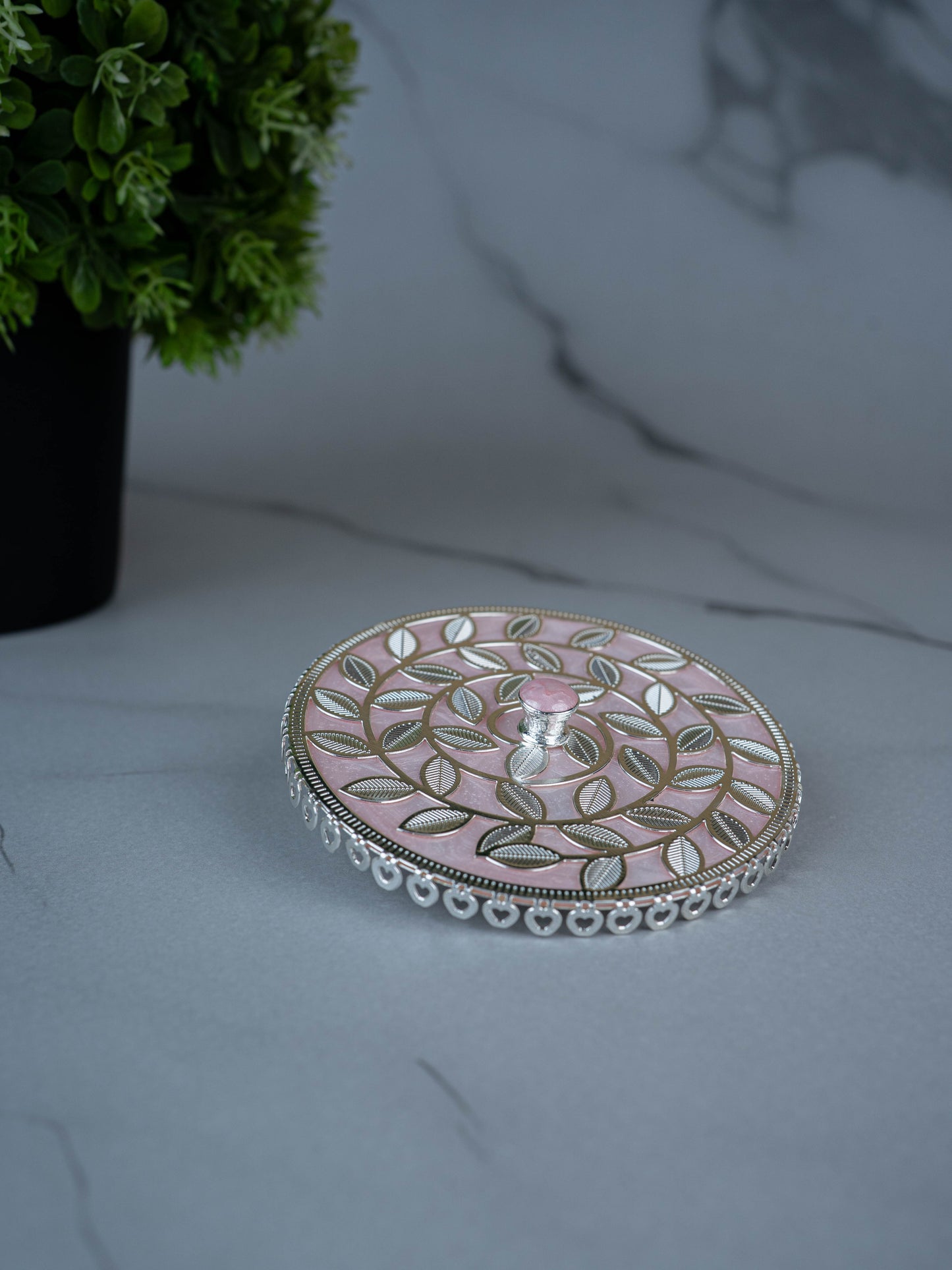 White Metal Designer Mug Lid - Pink - WL5495-1