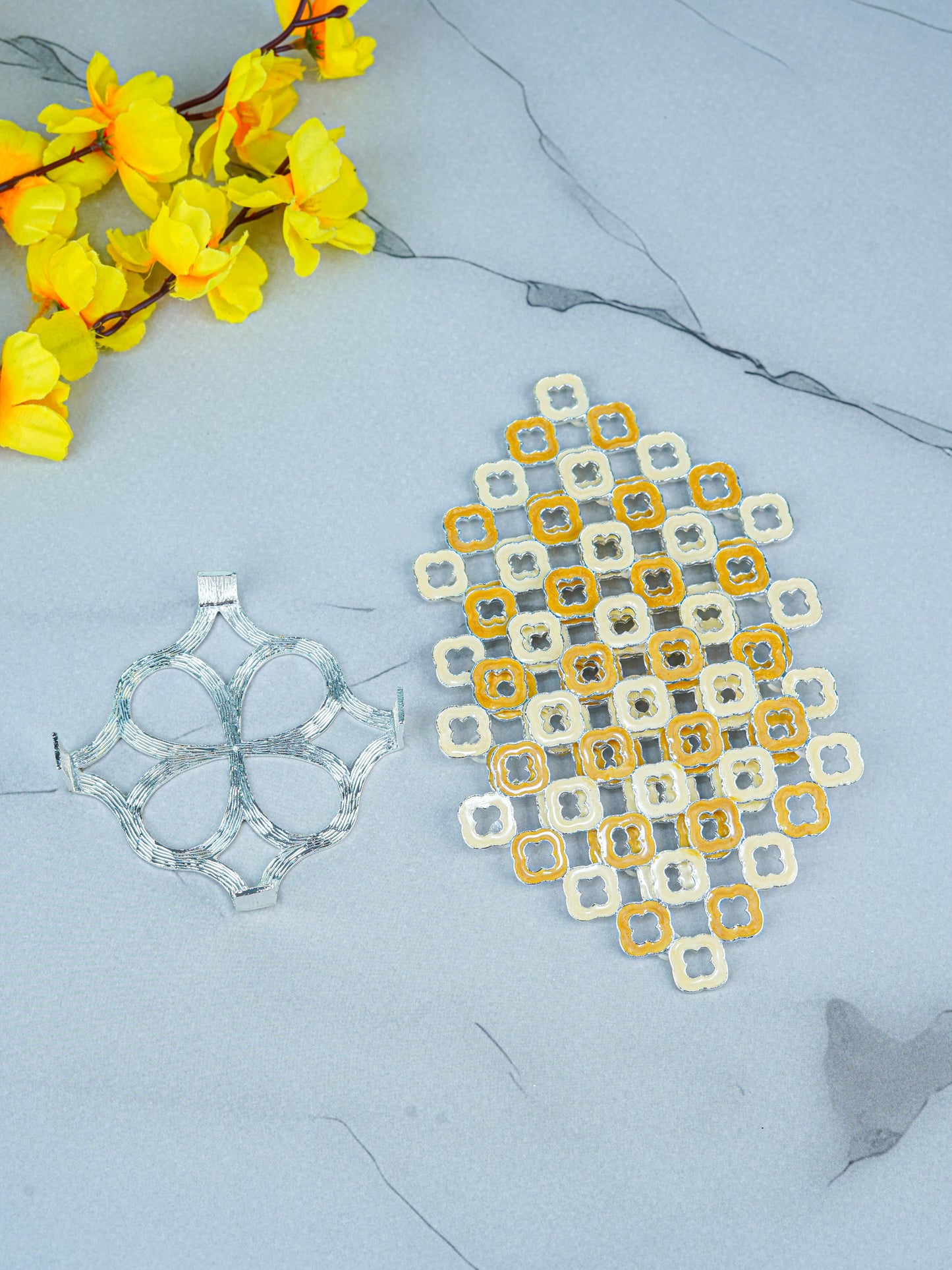 White Metal Decorative Floral Coaster Set - Beige - WL5556-2