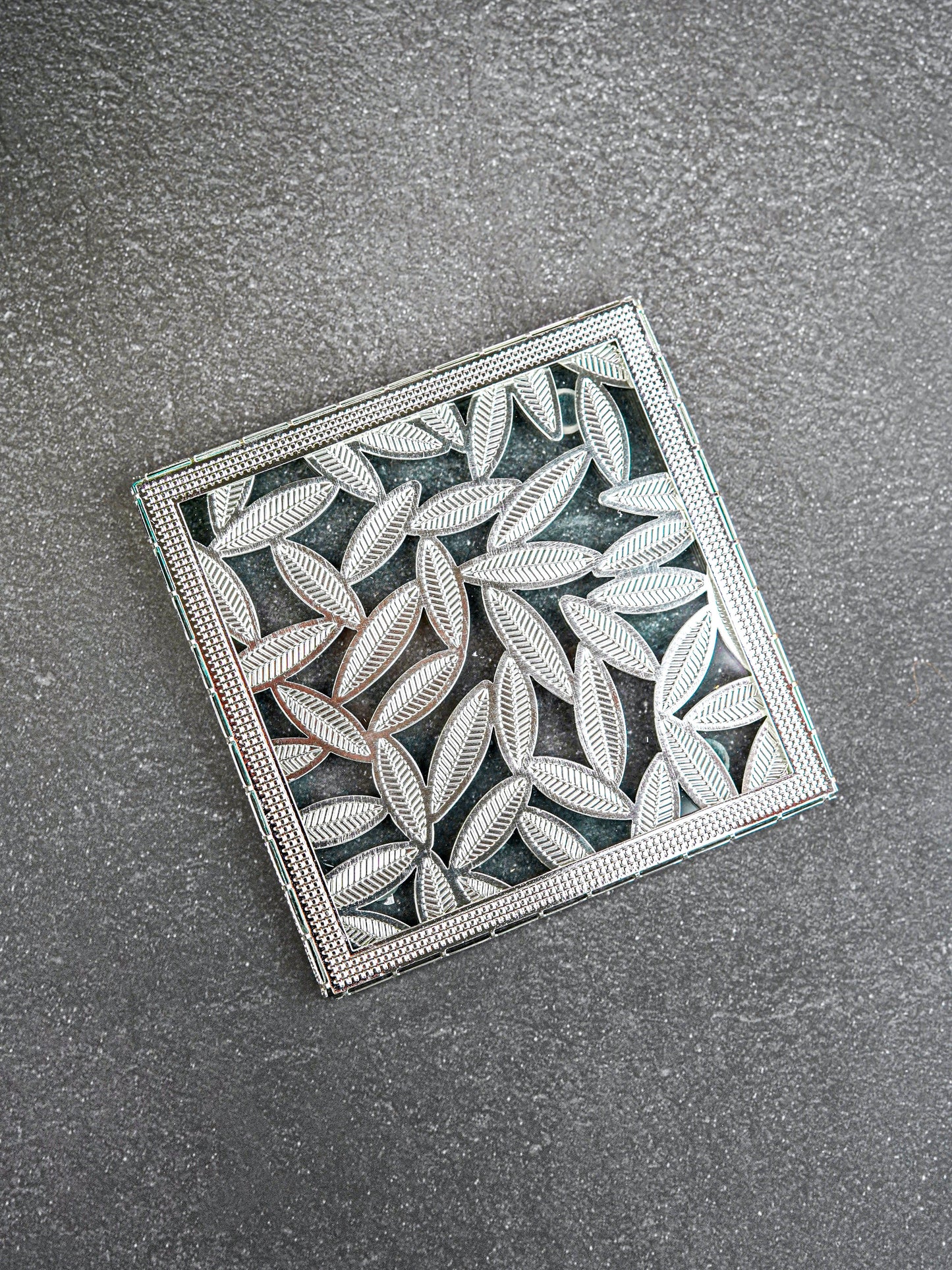 White Metal Leaf Design Coaster - Silver - WL5579-1