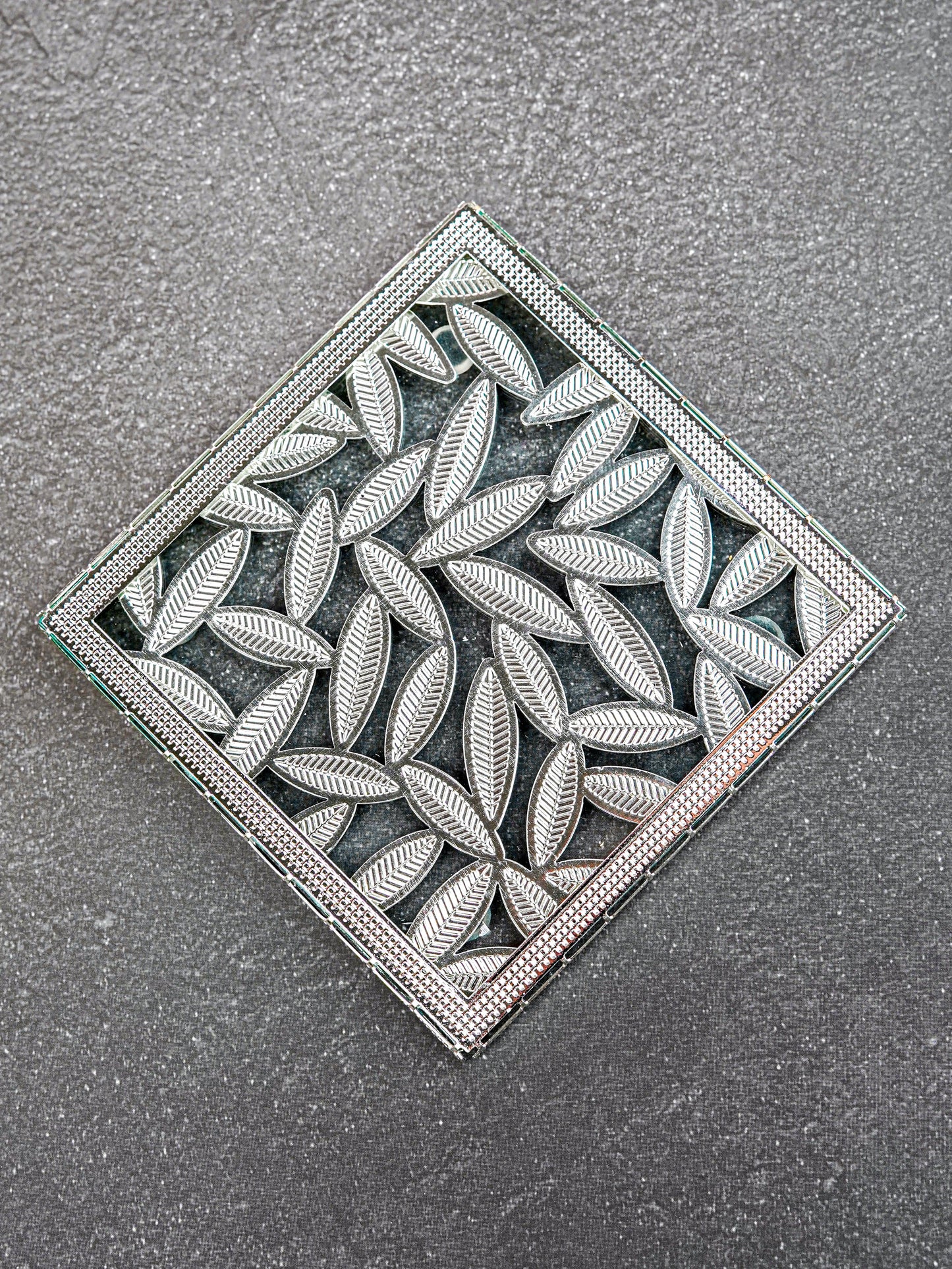 White Metal Leaf Design Coaster - Silver - WL5579-1