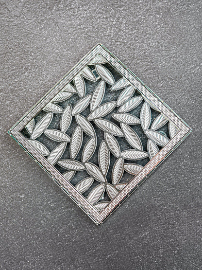 White Metal Leaf Design Coaster - Silver - WL5579-1