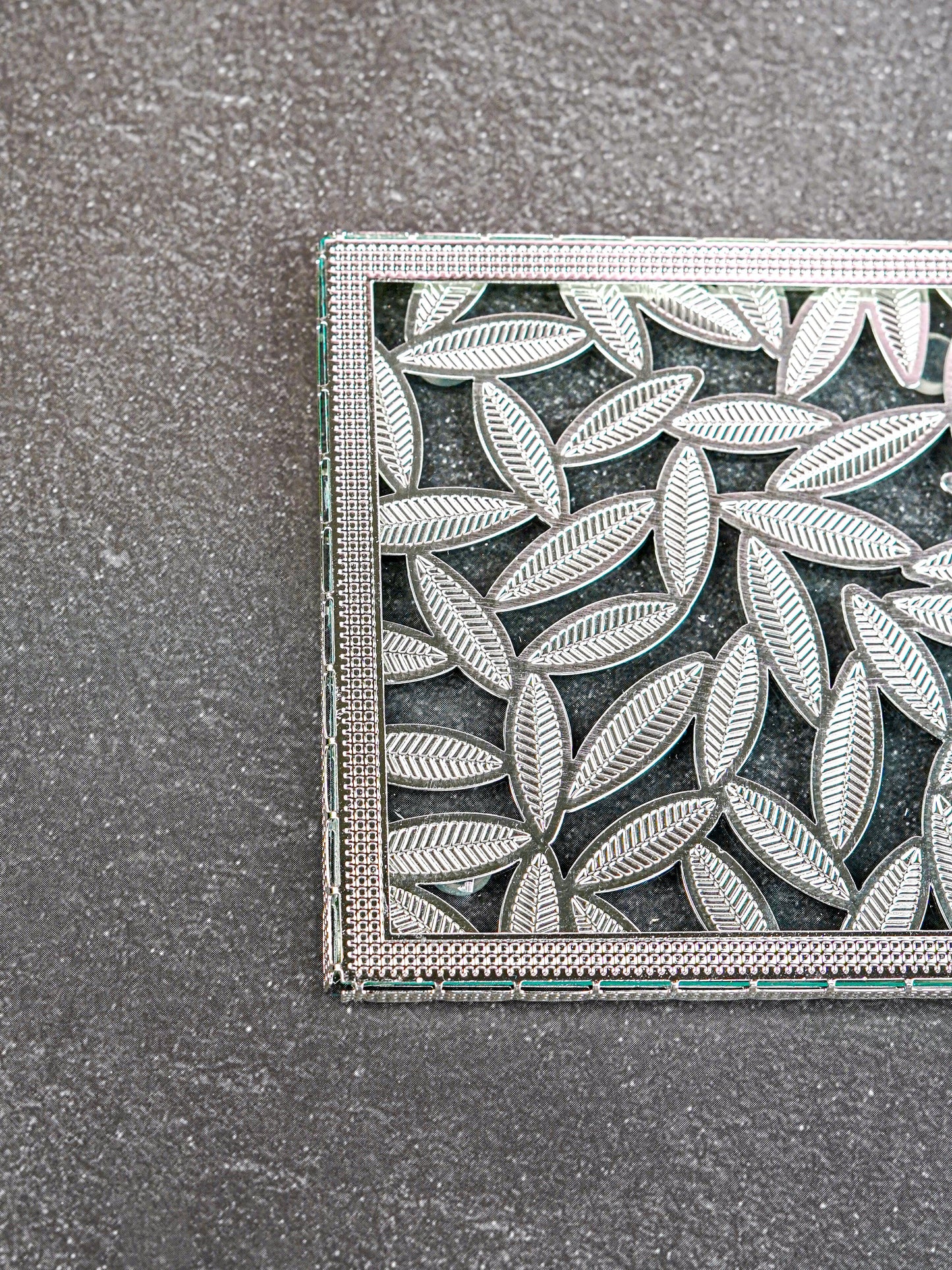 White Metal Leaf Design Coaster - Silver - WL5579-1