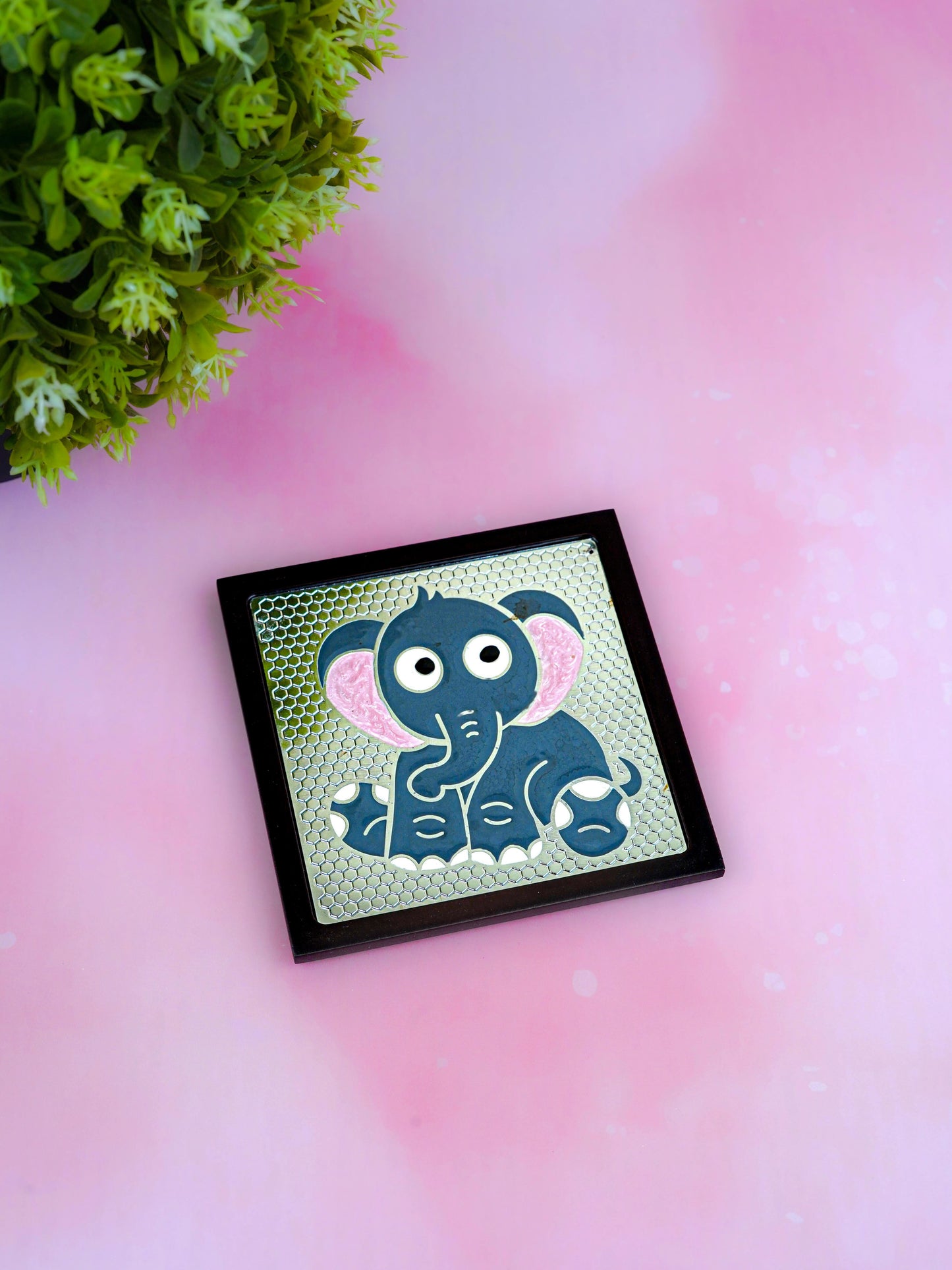White Metal Elephant Design Coaster - WL5580