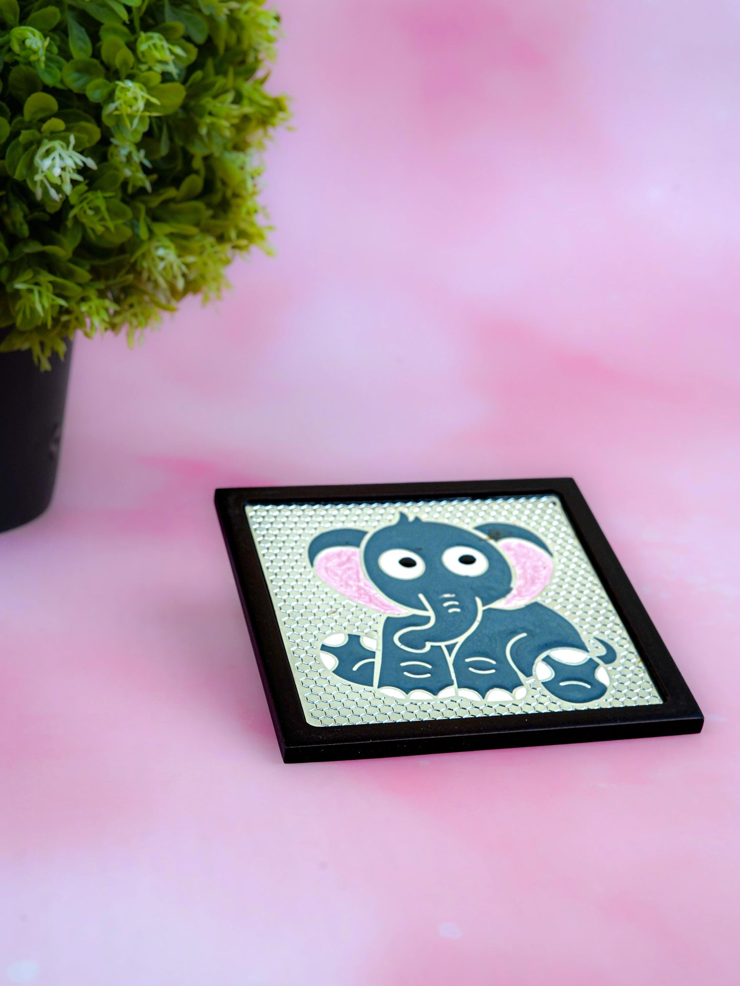 White Metal Elephant Design Coaster - WL5580