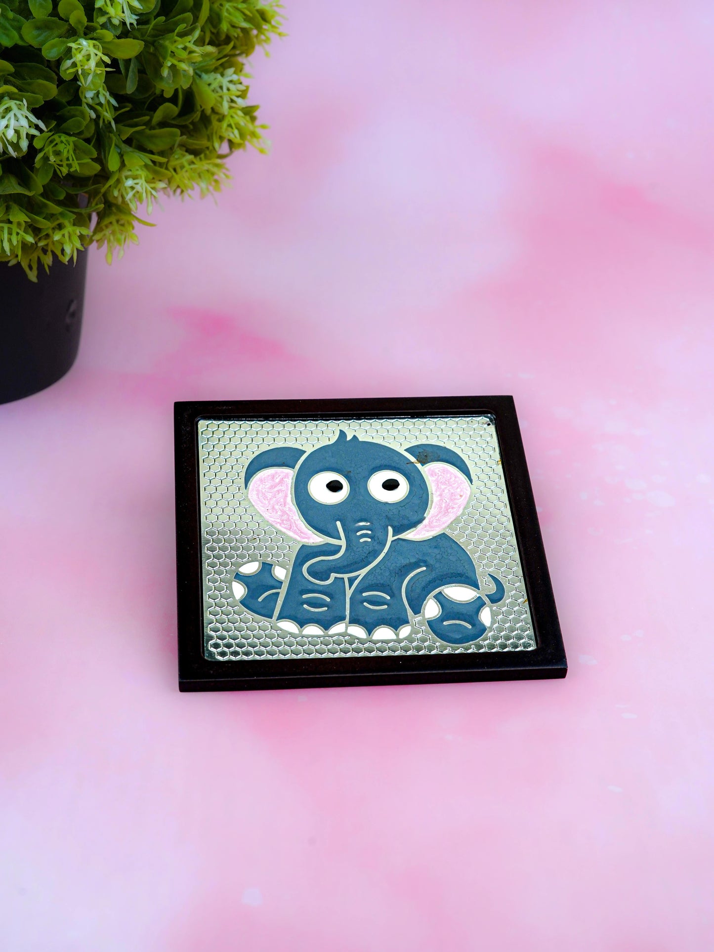 White Metal Elephant Design Coaster - WL5580