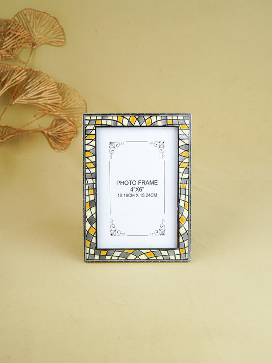 White Metal Designer Photo Frame - Beige - WL5588-2