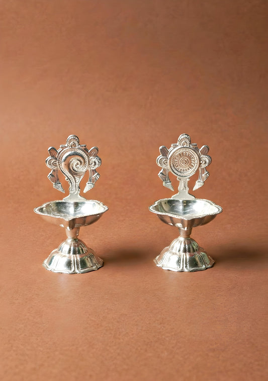 Shankh Chakra Diya - Set of 2 - WL5711