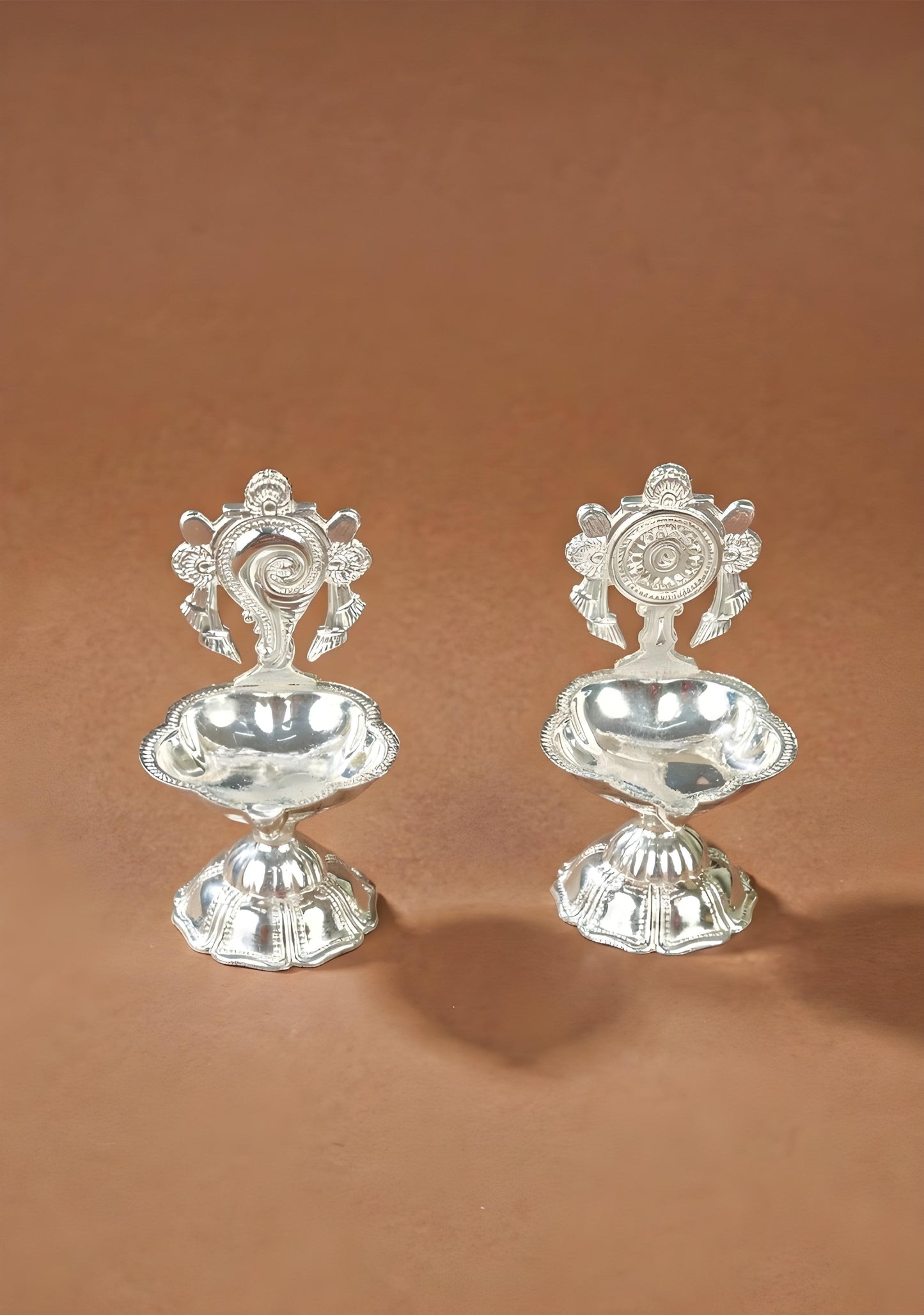 Shankh Chakra Diya - Set of 2 - WL5711