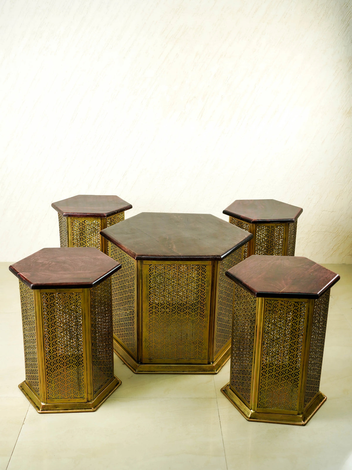 Coffee Centre Table with 4 Side Stools - Gold - WL6096