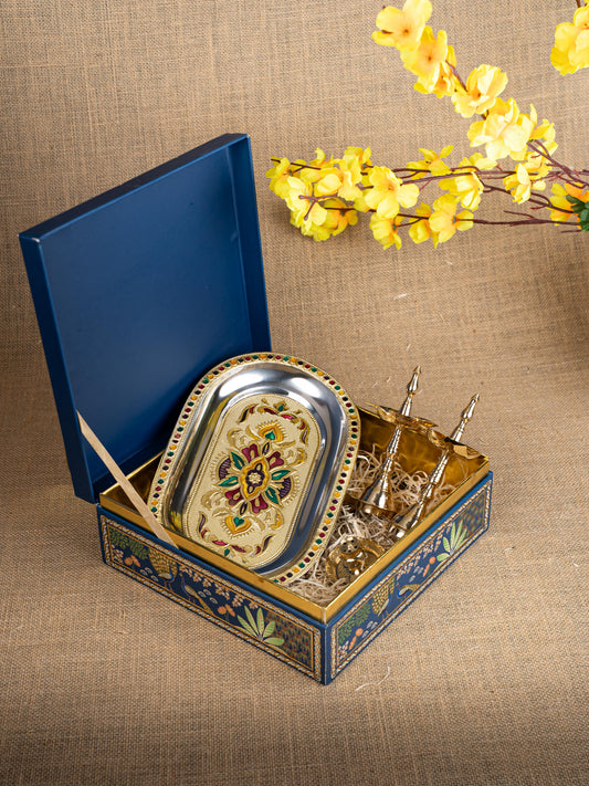Gift Hamper - Oval Plate with Kerala Diya and Agarbathi Stand - WMH0001
