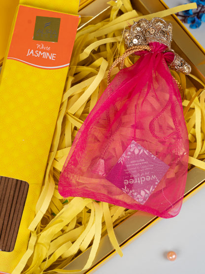 Gift Hamper - String Bag with Murugan, Incense Stick and Kumkum Holder - WMH0003
