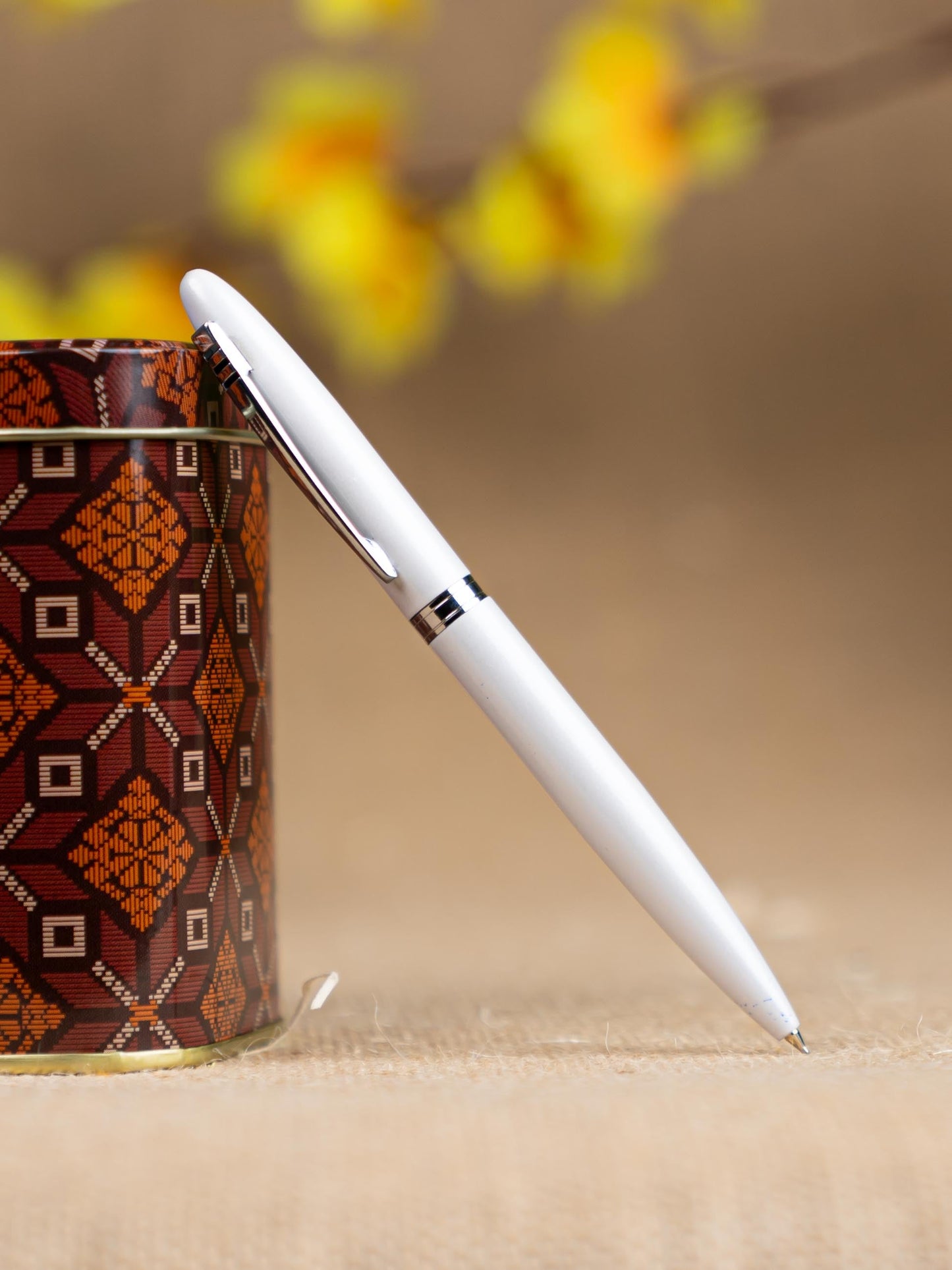 Gift Hamper - Tin with Dry Fruits, Keychain and Pen - WMH0005