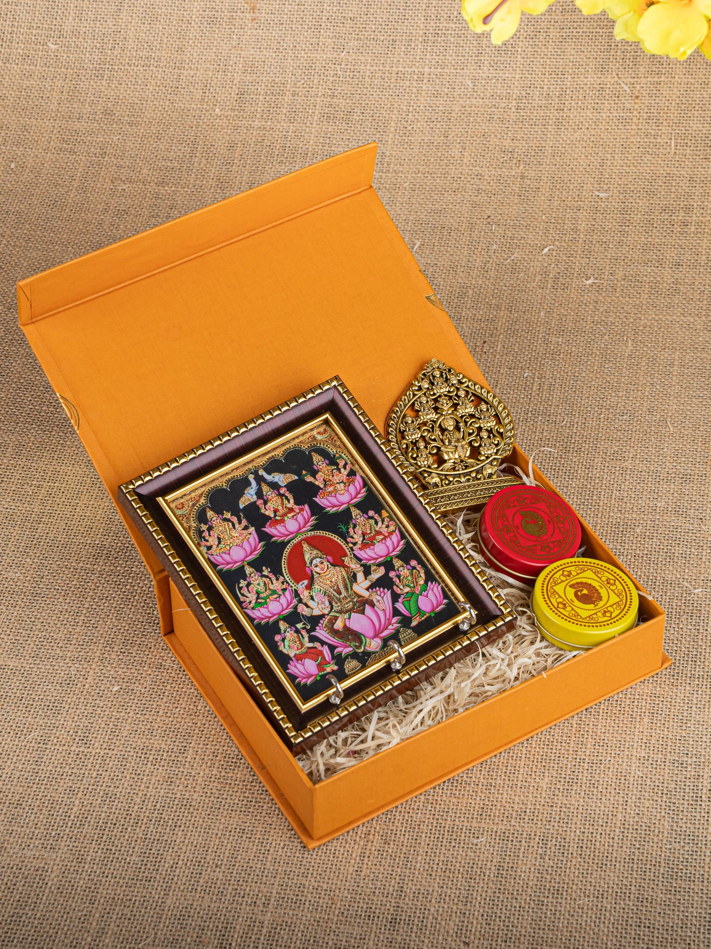 Gift Hamper - Key Hanger with Murti and Haldi-Kumkum Tin - WMH0008