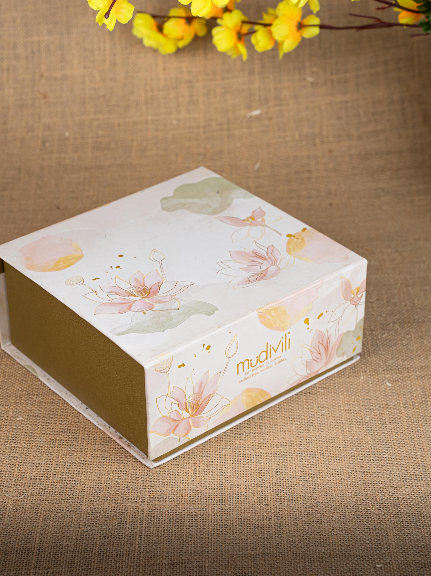Gift Hamper - Pooja Bowl with Tin and Kumkum - WMH0011