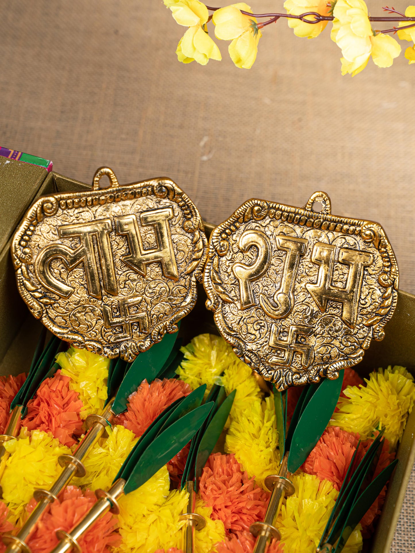 Gift Hamper - Shubh Laabh Plate with Sugarcane Tree and Flower Thoran - WMH0019