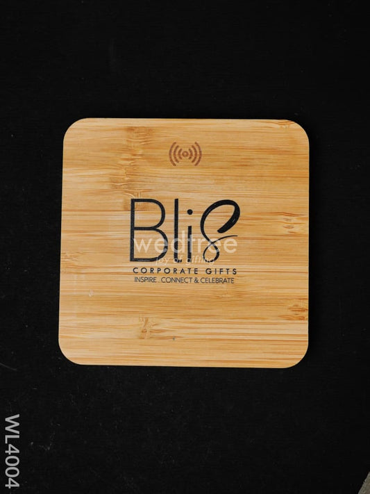 Bamboo Wireless Charger with USB Hub - 15 W - WL4004