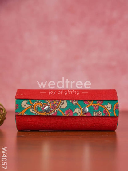 Bangle holder 3 partition with Mixed Kalamkari design - W4057