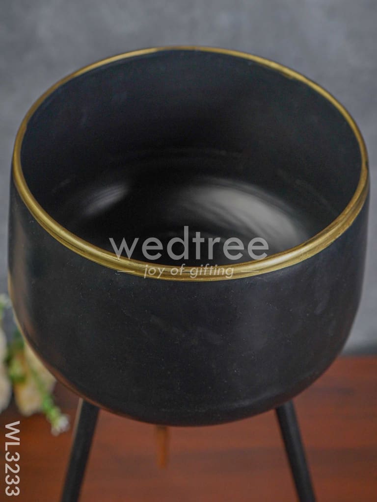 Black Planter with Stand - WL3233