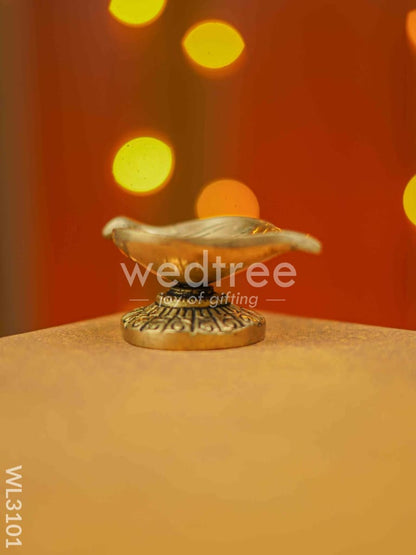 Brass Leaf Shaped Diya - WL3101