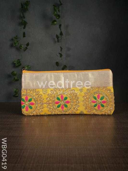 Colourful Floral Embroidery Purse with Zipper - WBG0419