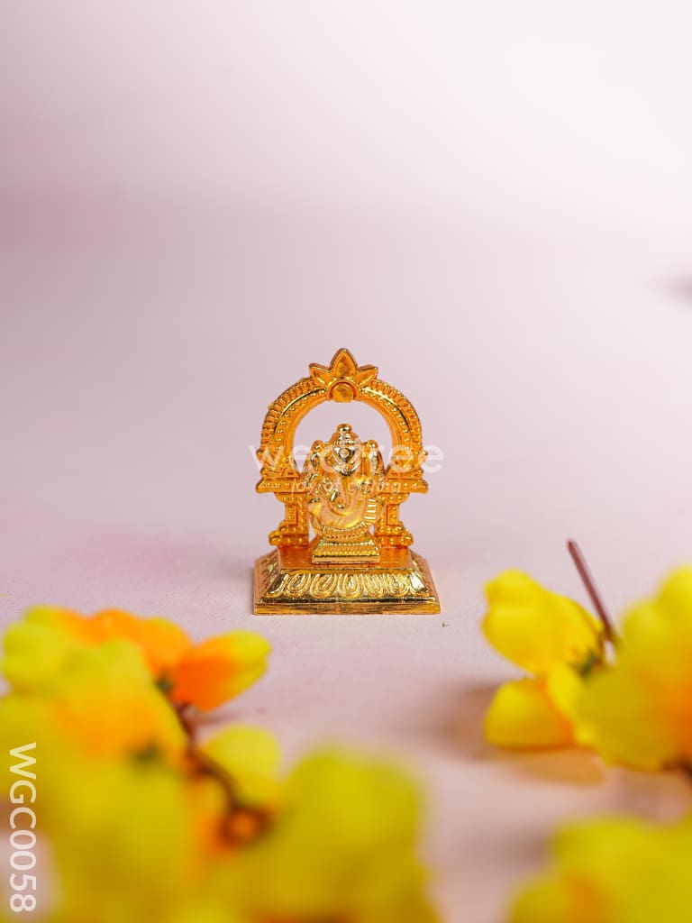 Combo with Ganesha String Bag, Ganesha Murti & Manjal Kumkum - WGC0058